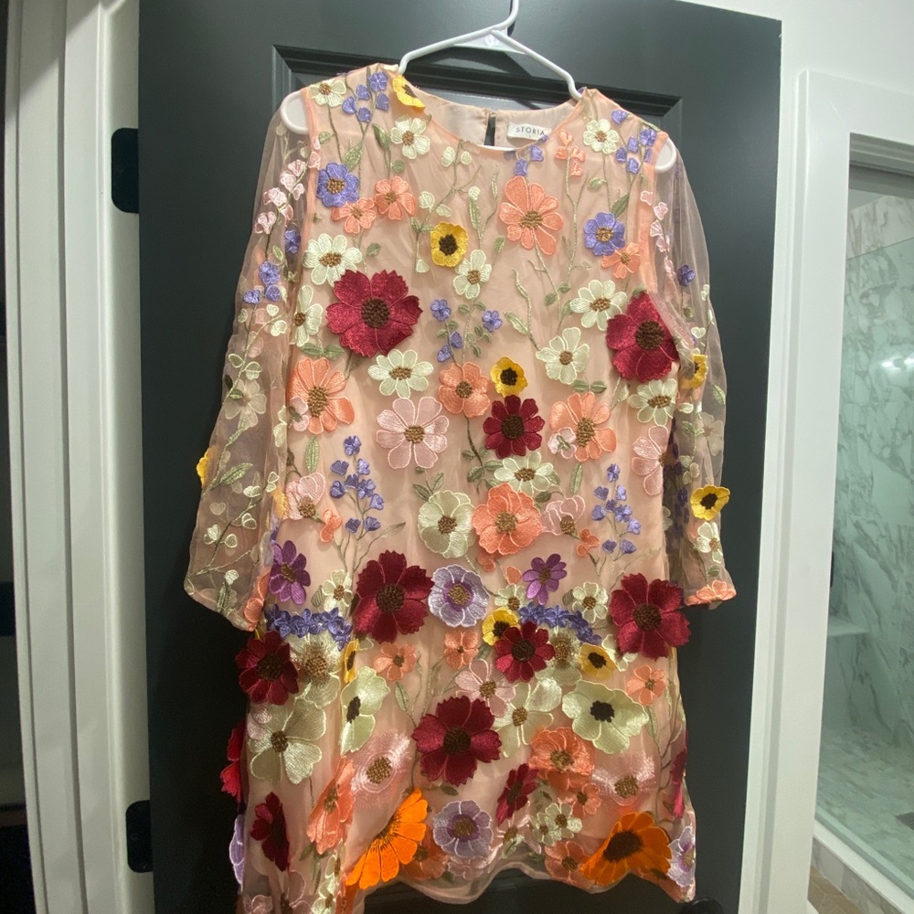 Storia Appliqué Floral Embroidered Dress- Large